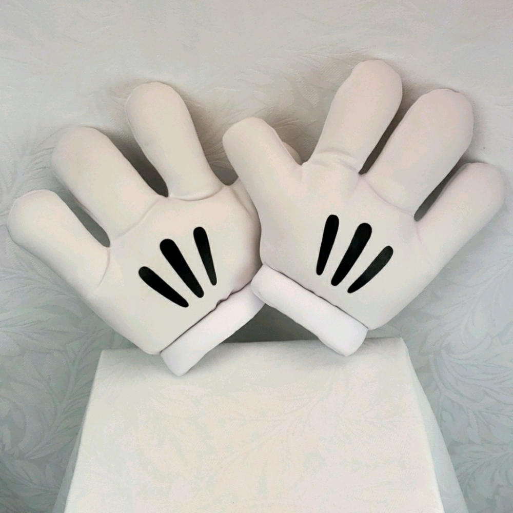 Walt Disney Mickey Mouse gloves